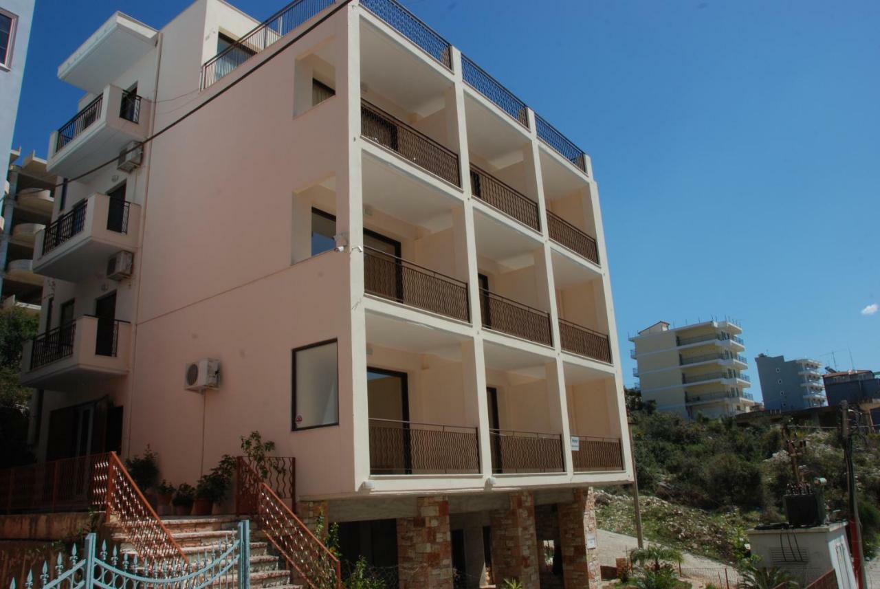 Nikos Hotel And Apartments Саранда Екстер'єр фото